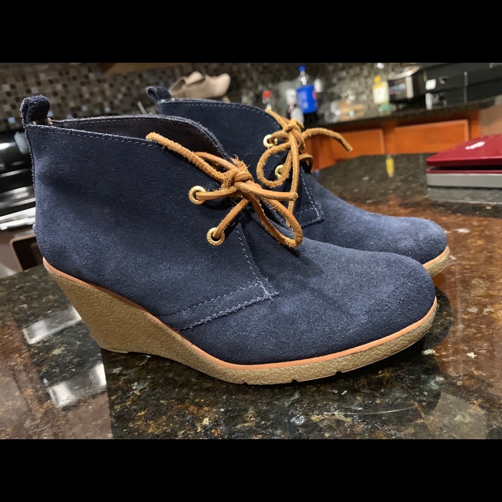 Sierra top sider suede wedges